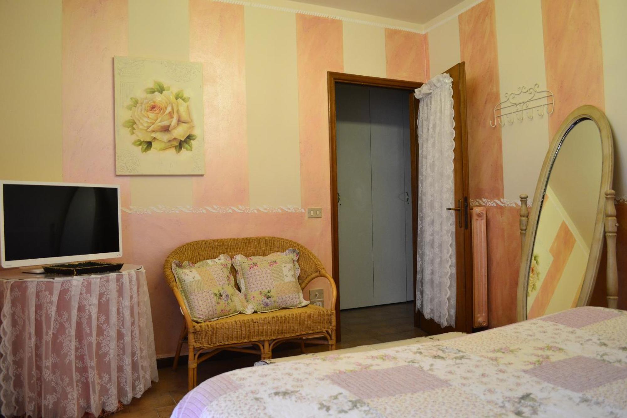 Relais De La Place Apartman Desenzano del Garda Szoba fotó